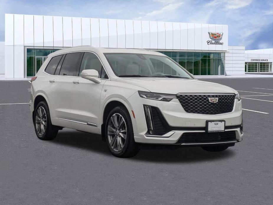 used 2022 Cadillac XT6 car, priced at $37,992