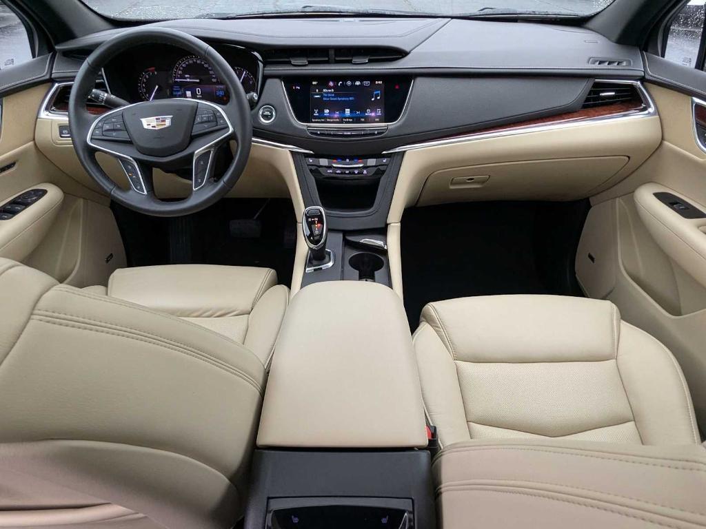 used 2017 Cadillac XT5 car, priced at $17,495