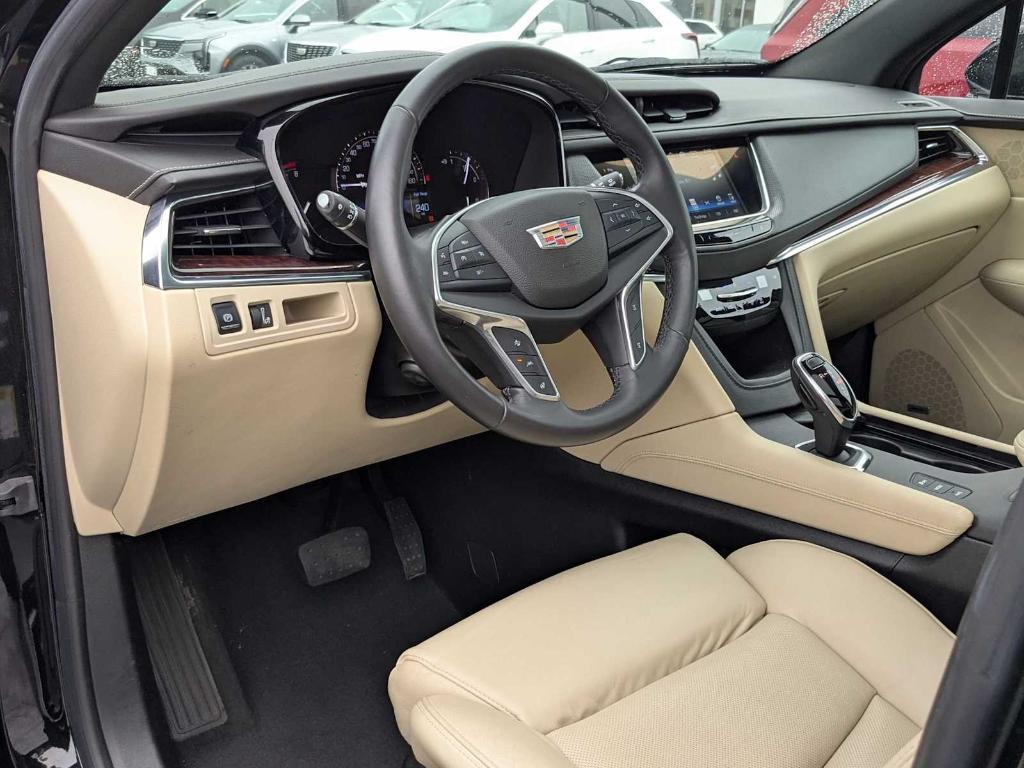 used 2017 Cadillac XT5 car, priced at $17,495