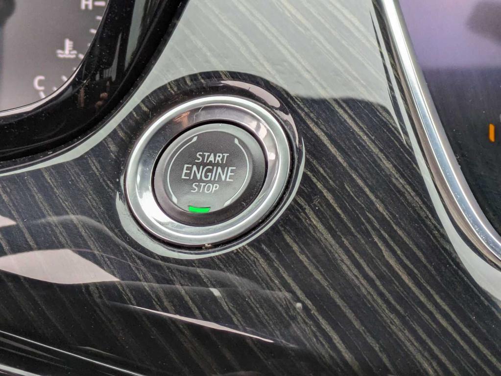 used 2020 Cadillac XT6 car, priced at $28,495