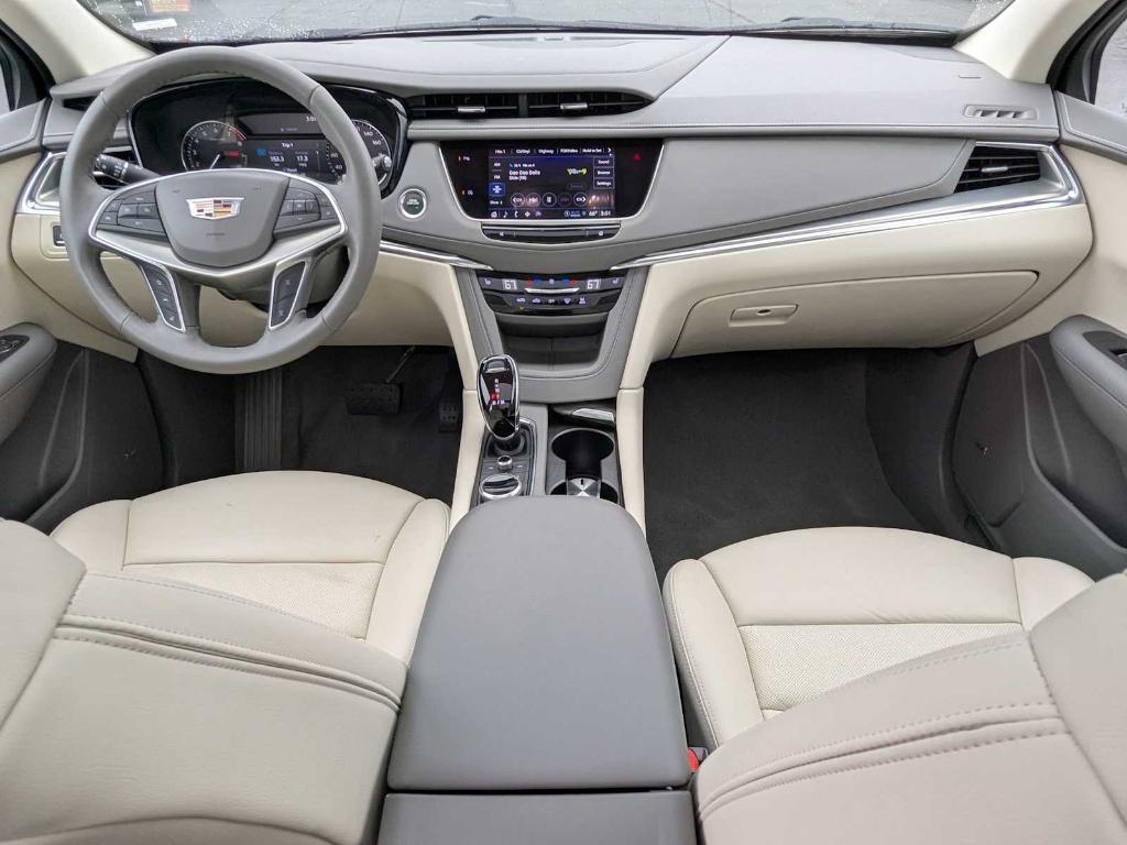 used 2022 Cadillac XT5 car, priced at $34,999