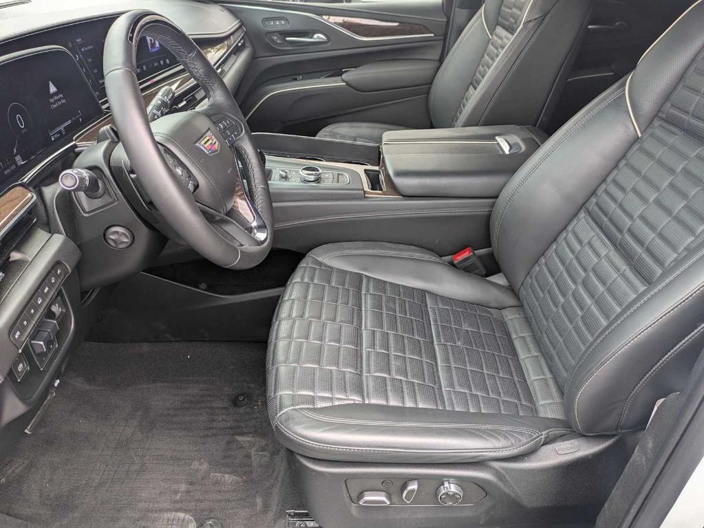 used 2023 Cadillac Escalade ESV car, priced at $80,995