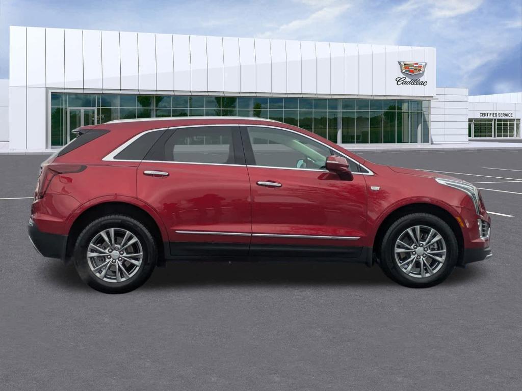 used 2022 Cadillac XT5 car, priced at $35,898