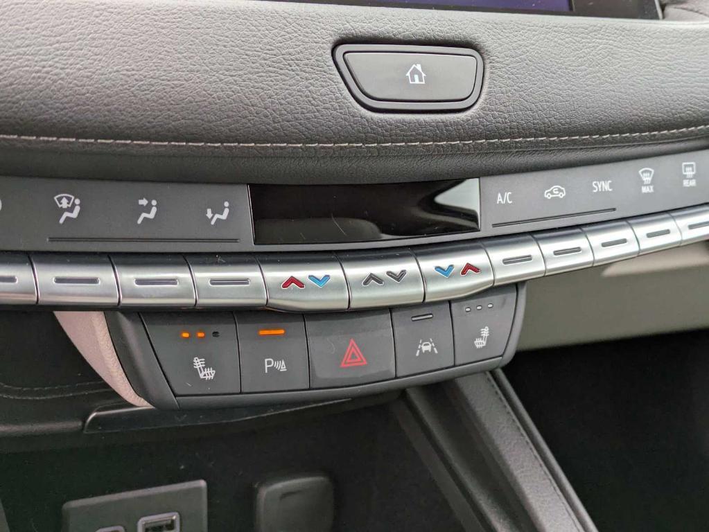 used 2023 Cadillac XT4 car, priced at $31,750