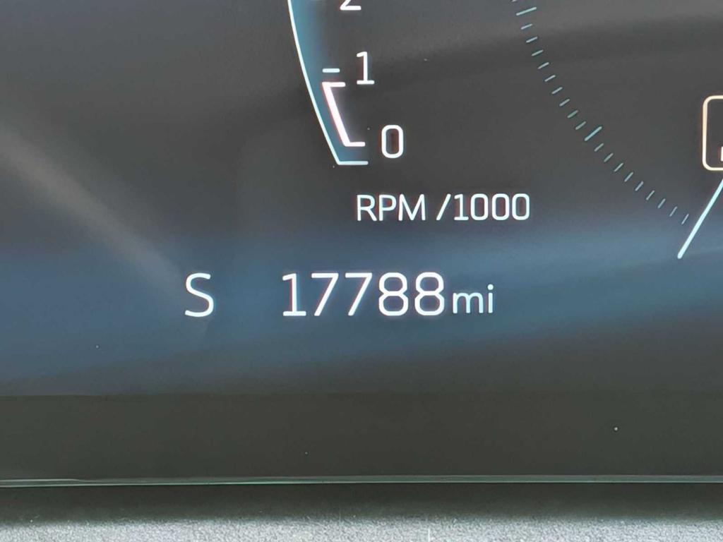 used 2024 Cadillac XT4 car, priced at $38,999