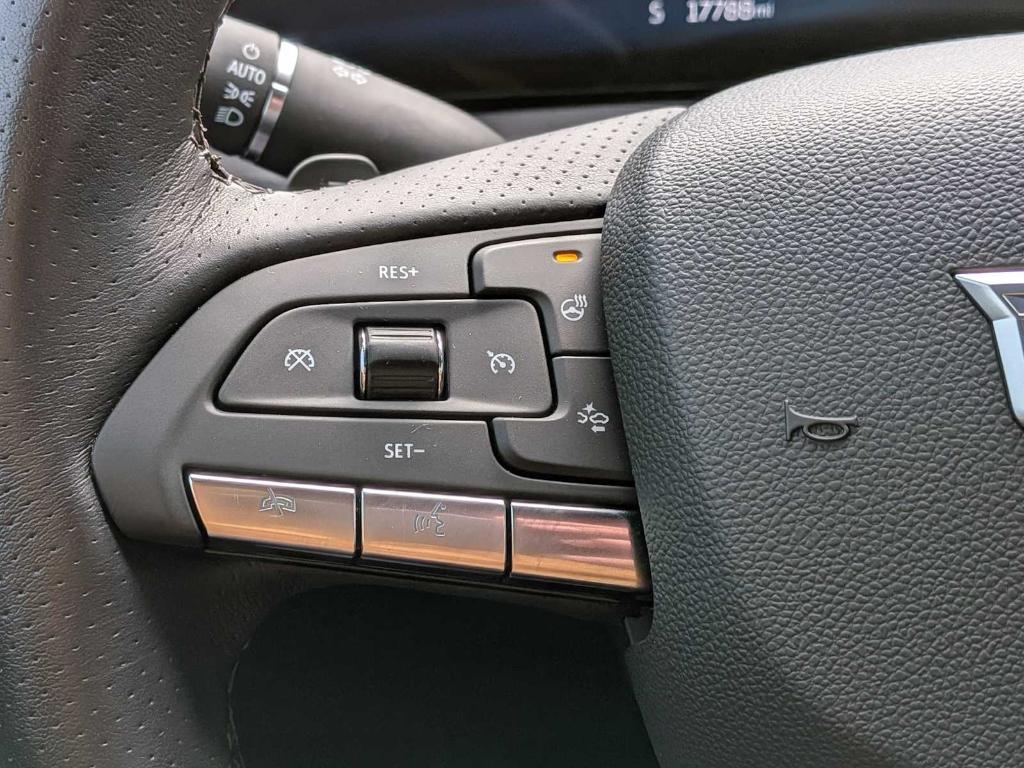 used 2024 Cadillac XT4 car, priced at $38,999