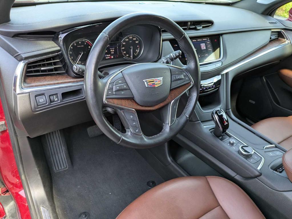 used 2022 Cadillac XT5 car, priced at $31,945