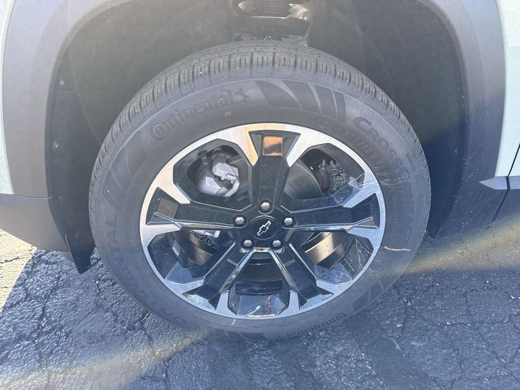 new 2026 Chevrolet Equinox car, priced at $33,965