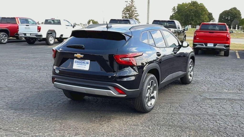 new 2025 Chevrolet Trax car, priced at $25,085