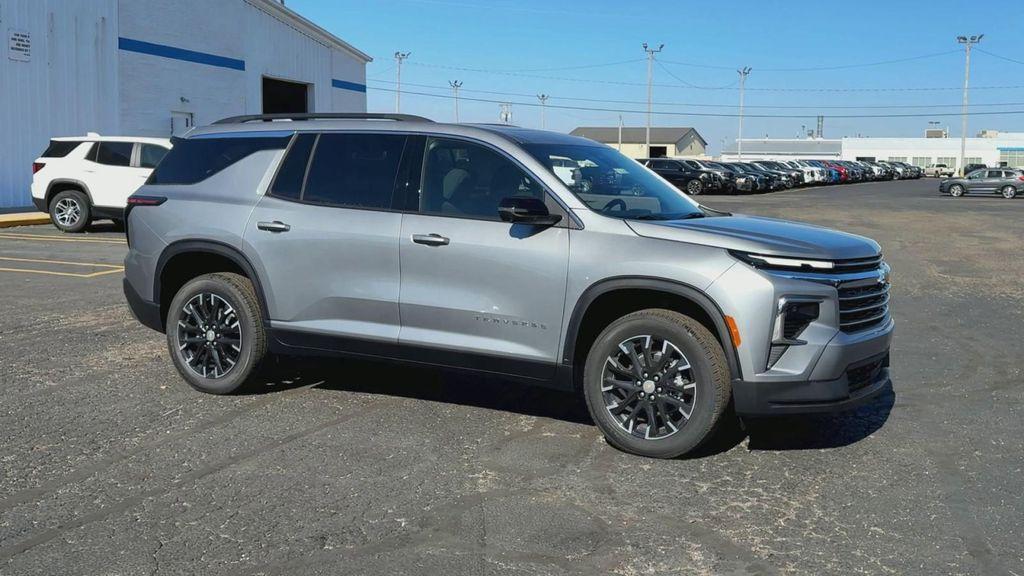 new 2026 Chevrolet Traverse car, priced at $48,420