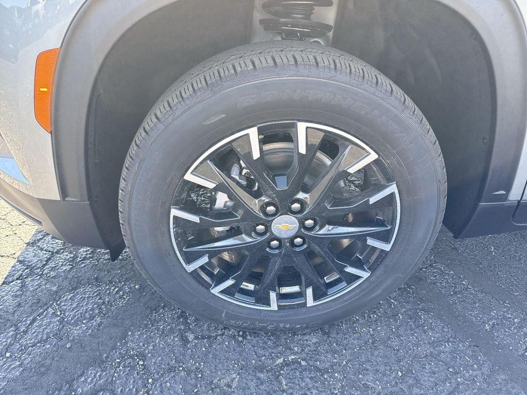 new 2026 Chevrolet Traverse car, priced at $48,420