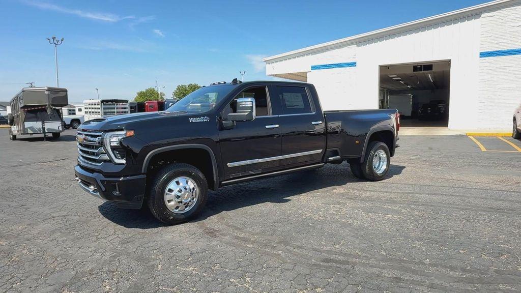 new 2025 Chevrolet Silverado 3500 car, priced at $91,540