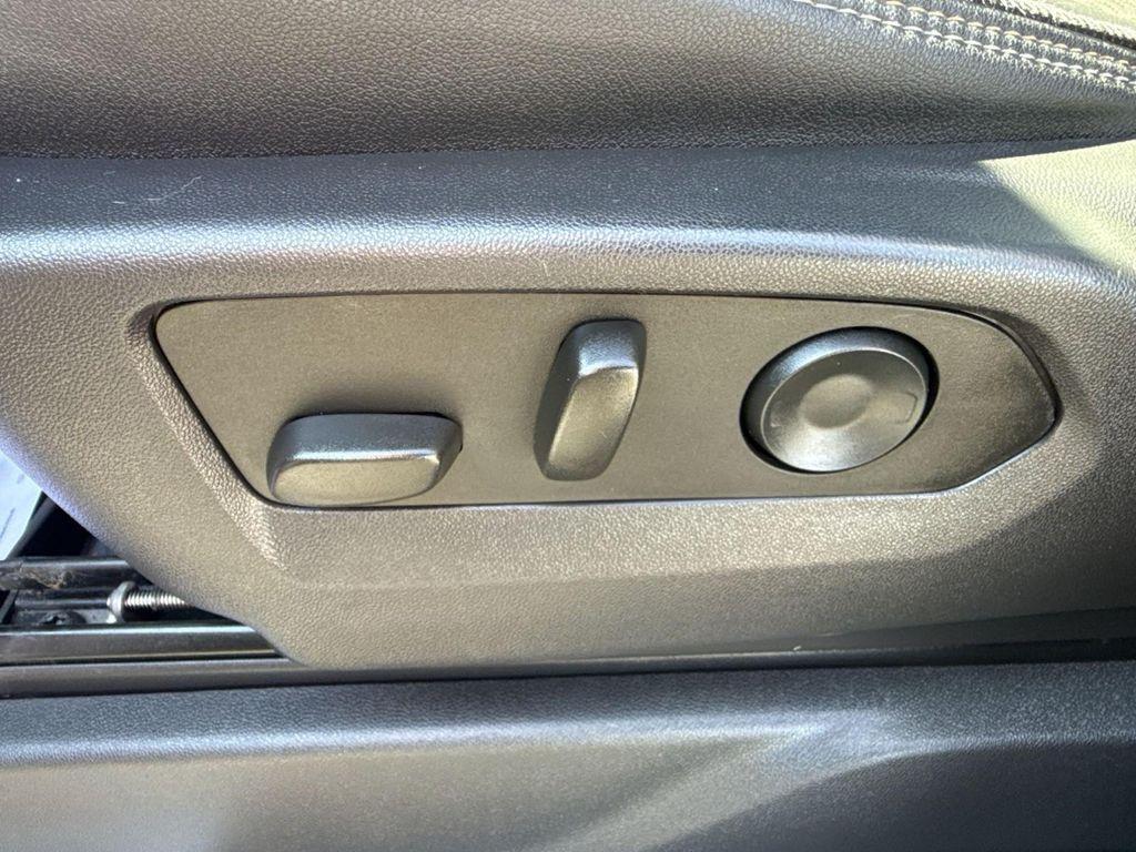 used 2022 Chevrolet Silverado 1500 car, priced at $43,795