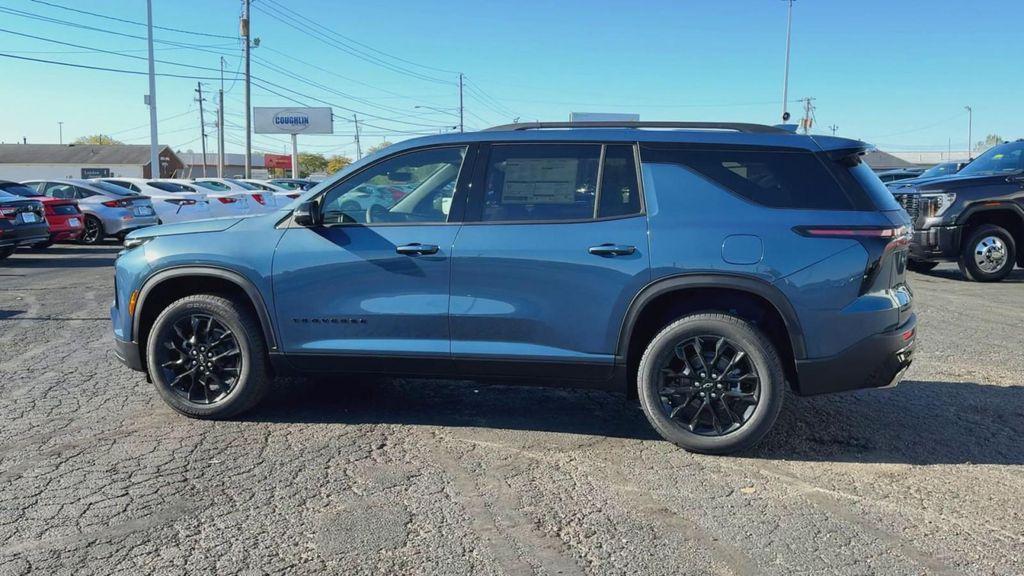 new 2026 Chevrolet Traverse car, priced at $46,205