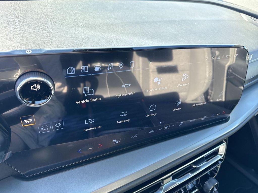 new 2026 Chevrolet Traverse car, priced at $46,205