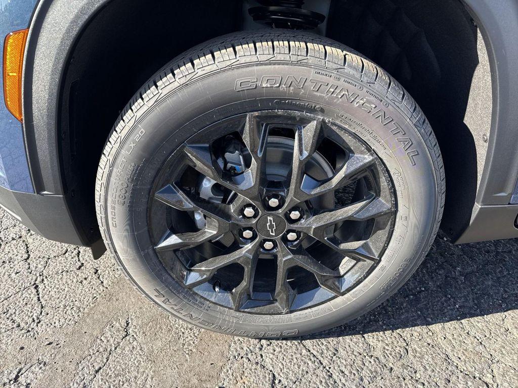 new 2026 Chevrolet Traverse car, priced at $46,205