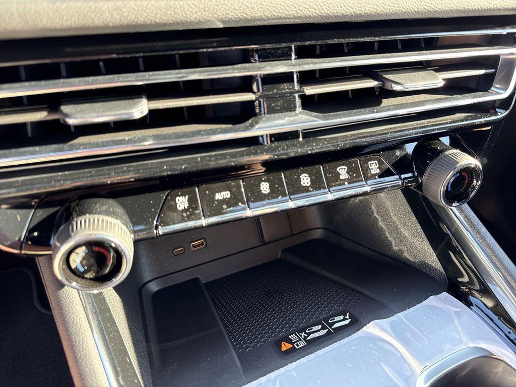 new 2026 Chevrolet Traverse car, priced at $48,915