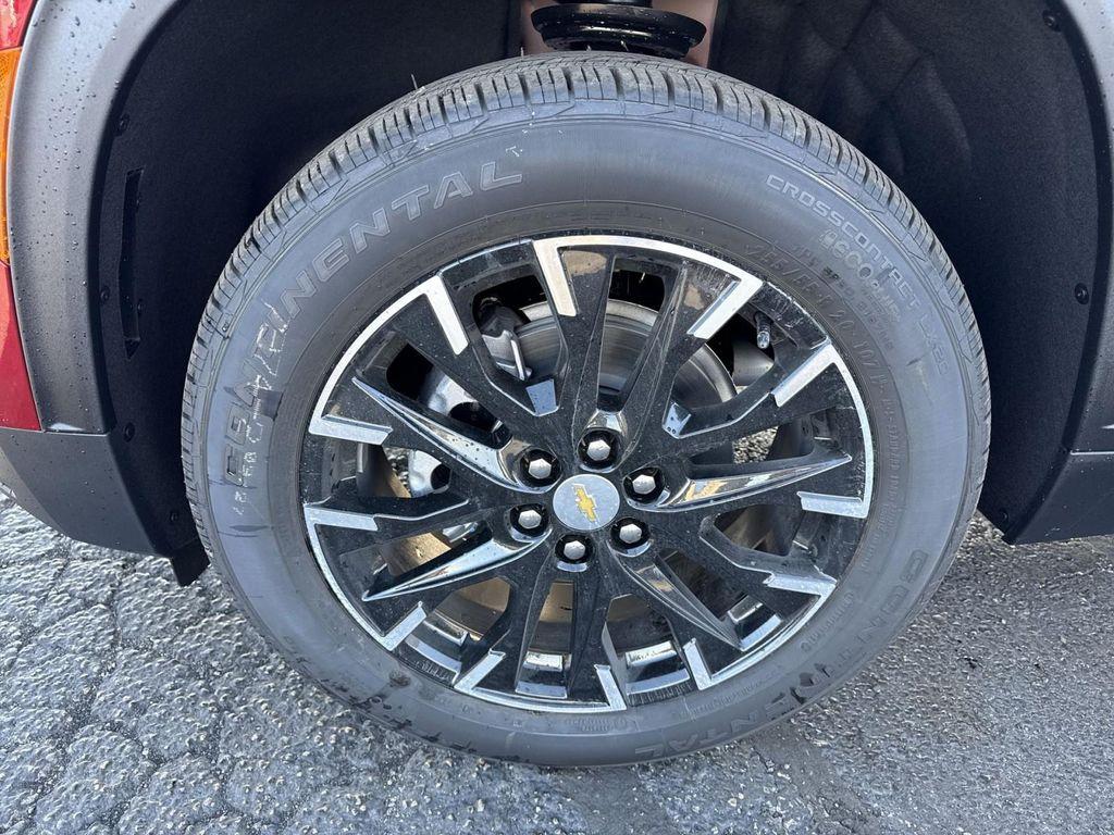 new 2026 Chevrolet Traverse car, priced at $48,915