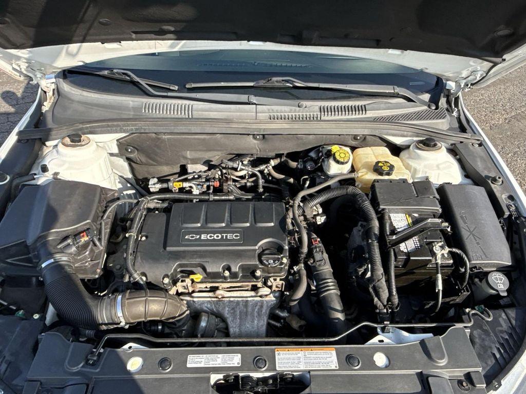 used 2014 Chevrolet Cruze car, priced at $7,400