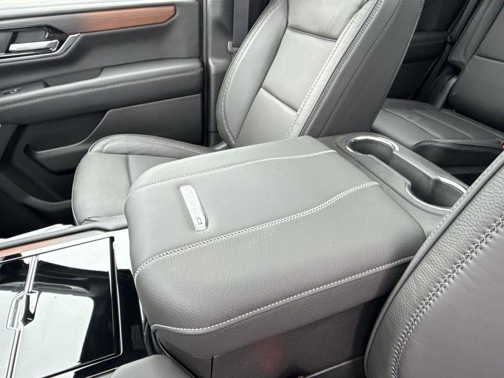 new 2025 GMC Yukon car, priced at $90,655