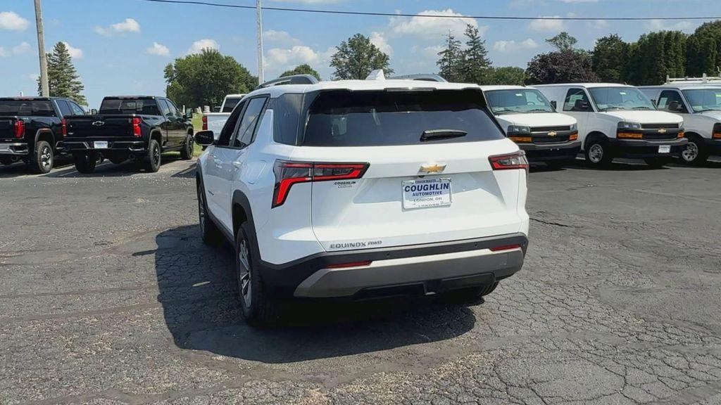 new 2026 Chevrolet Equinox car, priced at $33,640