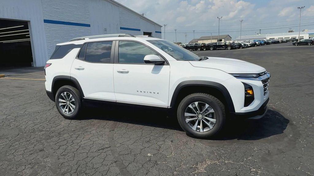 new 2026 Chevrolet Equinox car, priced at $33,640