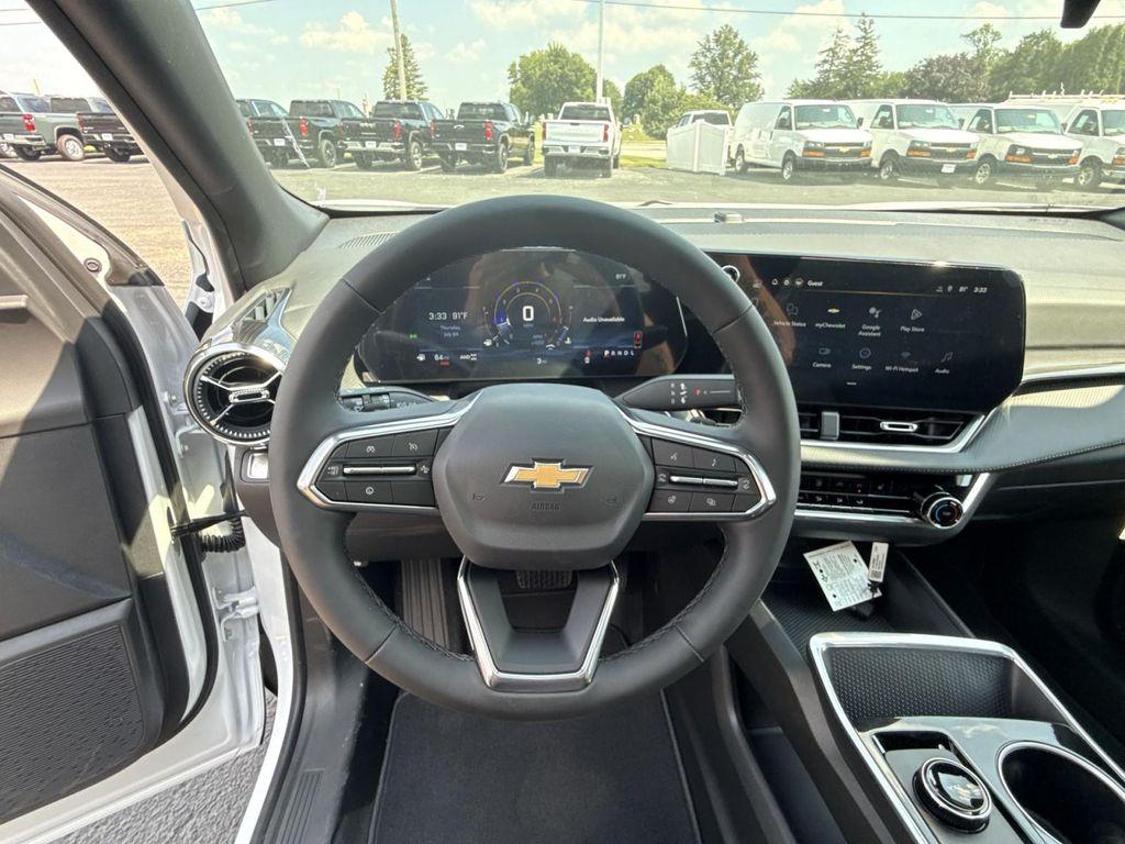 new 2026 Chevrolet Equinox car, priced at $33,640