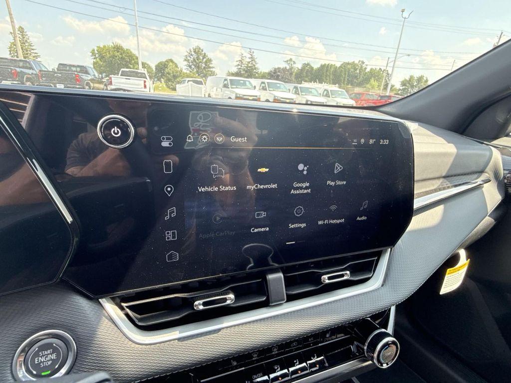 new 2026 Chevrolet Equinox car, priced at $33,640