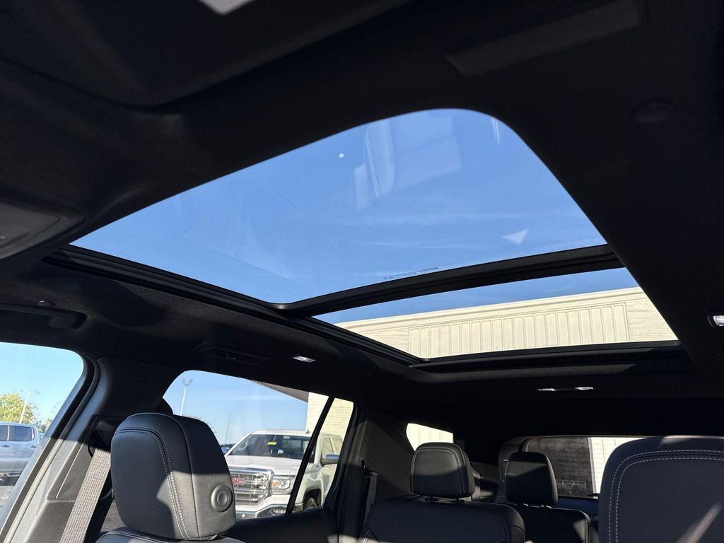 new 2026 Chevrolet Traverse car, priced at $46,620