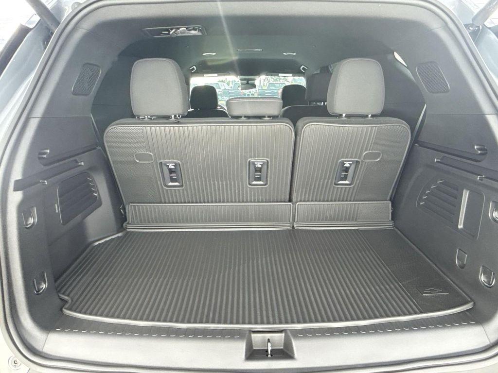 new 2026 Chevrolet Traverse car, priced at $43,120
