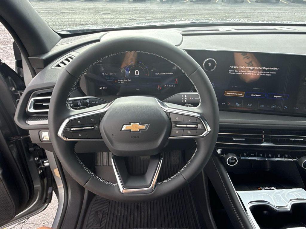 new 2026 Chevrolet Traverse car, priced at $43,120