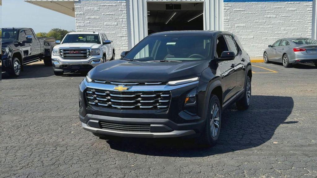 new 2026 Chevrolet Equinox car, priced at $30,495