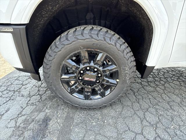 new 2025 GMC Sierra 2500 car, priced at $75,055