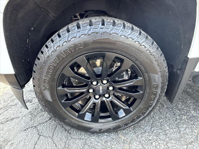 used 2022 GMC Canyon car, priced at $32,800