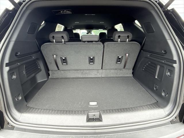 new 2025 Chevrolet Traverse car, priced at $42,560