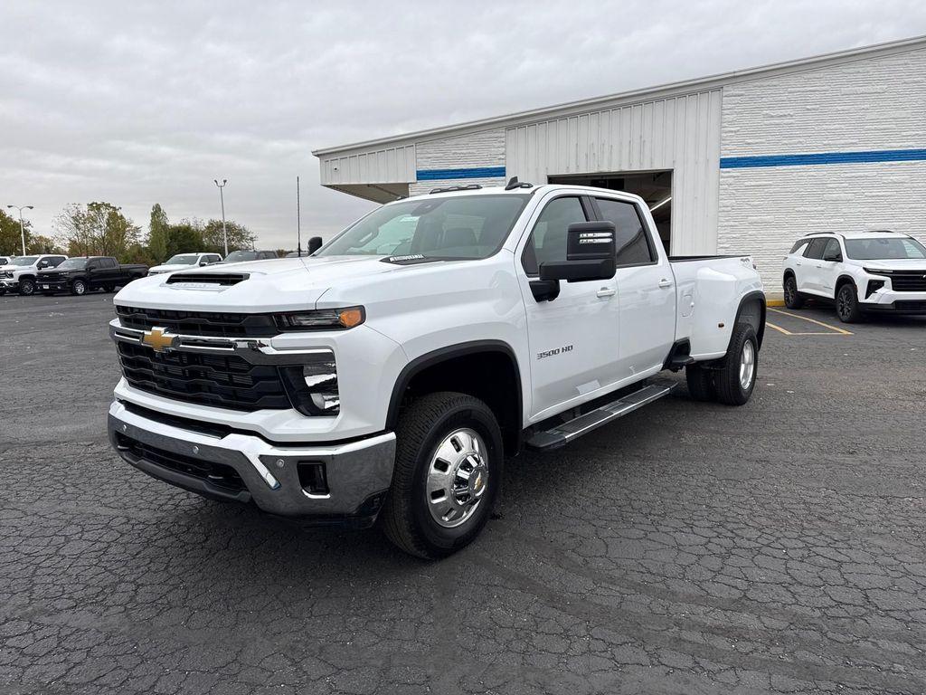 new 2026 Chevrolet Silverado 3500 car, priced at $79,215