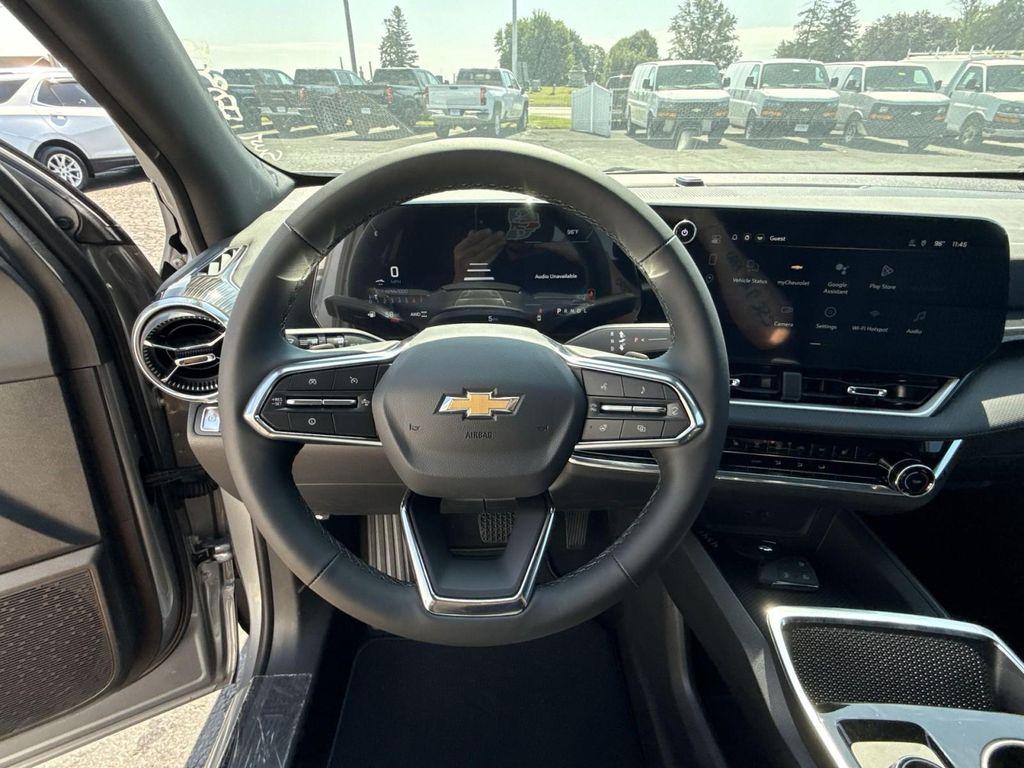 new 2026 Chevrolet Equinox car, priced at $33,640