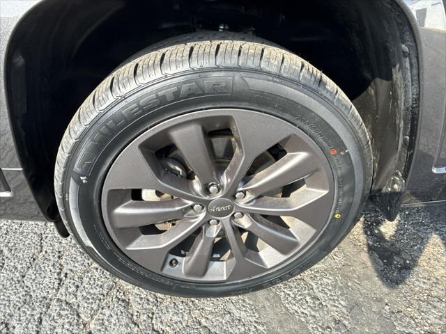 used 2019 Jeep Cherokee car, priced at $20,500