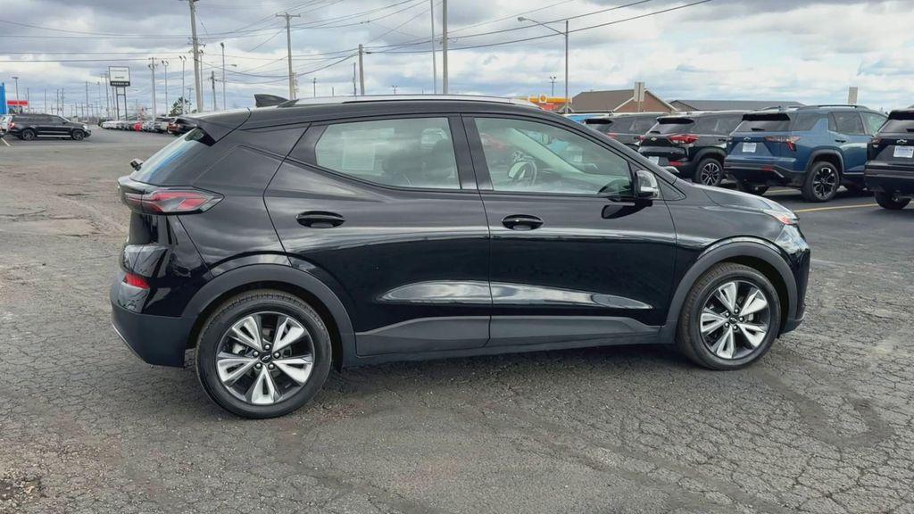 used 2022 Chevrolet Bolt EUV car, priced at $19,795