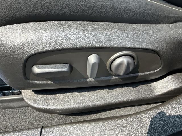 used 2022 GMC Acadia car, priced at $28,800