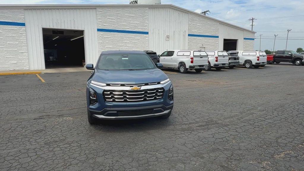 new 2026 Chevrolet Equinox car, priced at $31,995