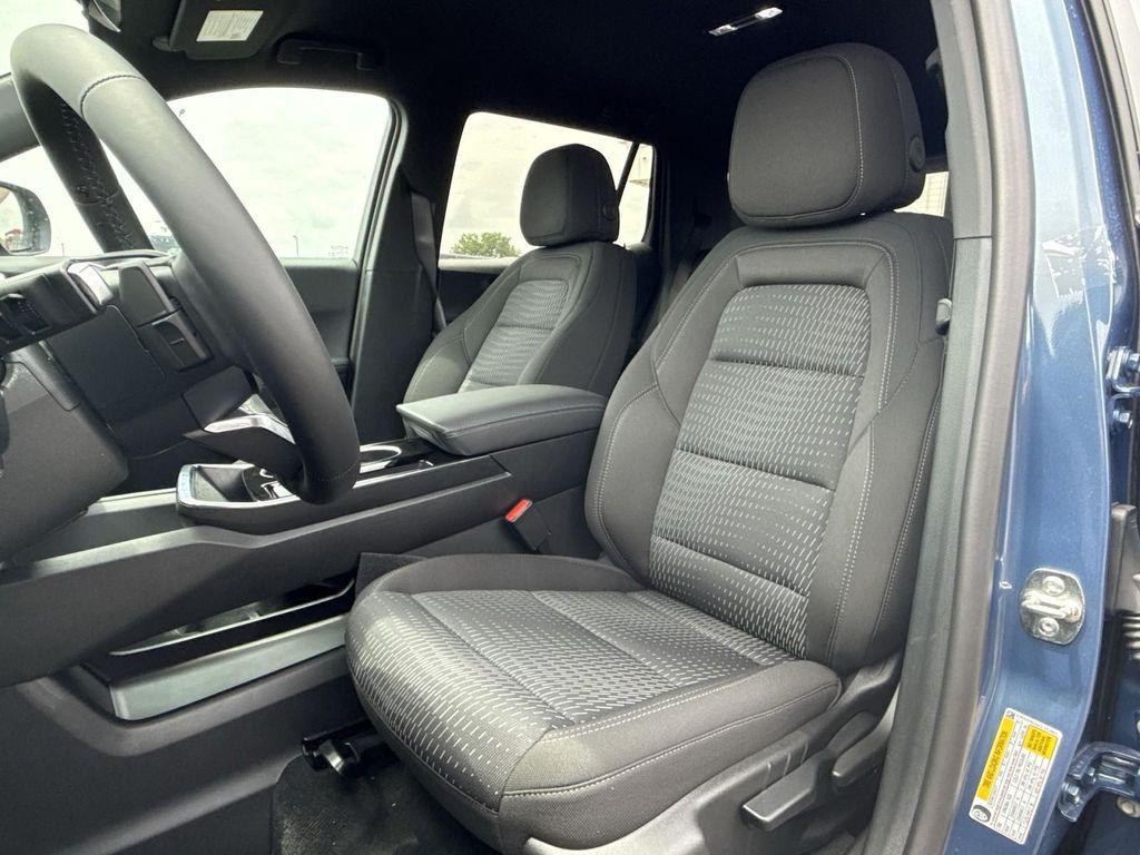 new 2026 Chevrolet Equinox car, priced at $31,995
