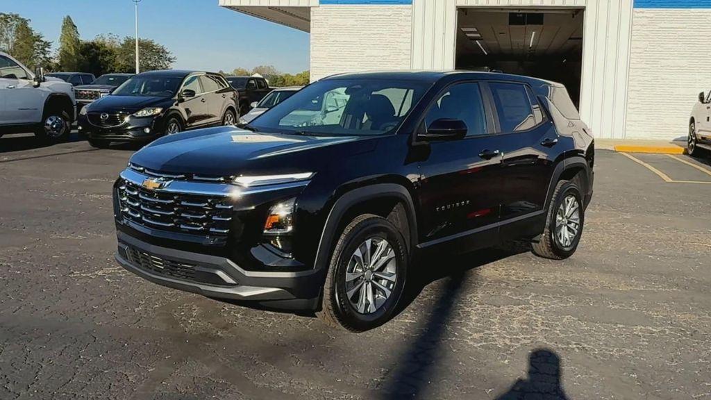 new 2026 Chevrolet Equinox car, priced at $30,495