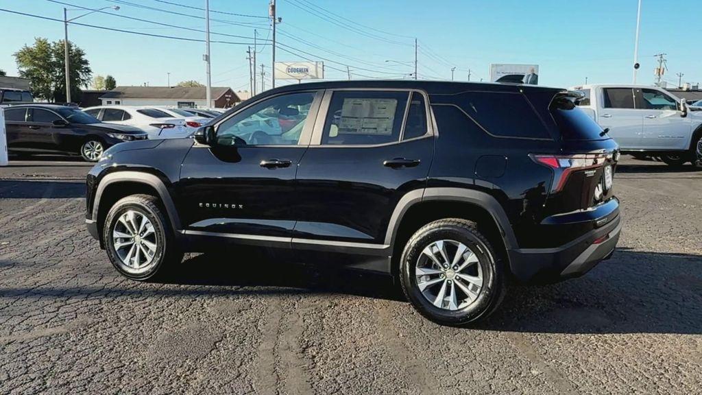 new 2026 Chevrolet Equinox car, priced at $30,495