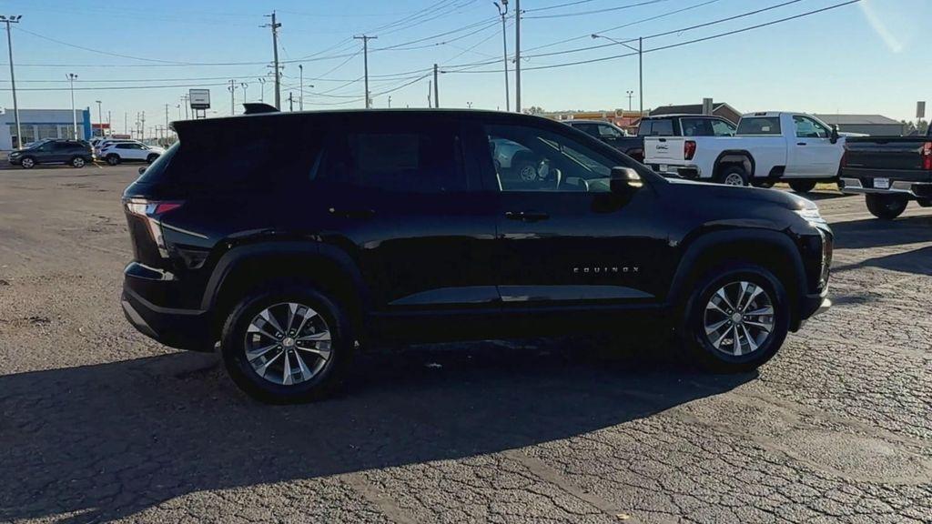 new 2026 Chevrolet Equinox car, priced at $30,495