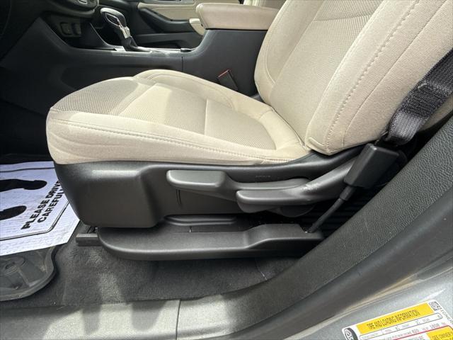 used 2023 Chevrolet Traverse car, priced at $28,800