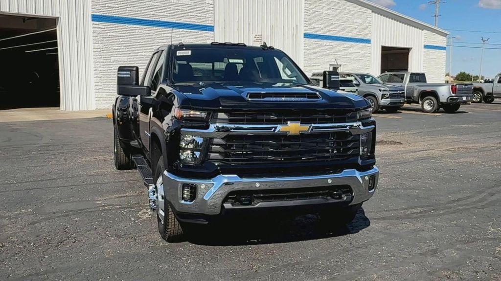 new 2026 Chevrolet Silverado 3500 car, priced at $79,580