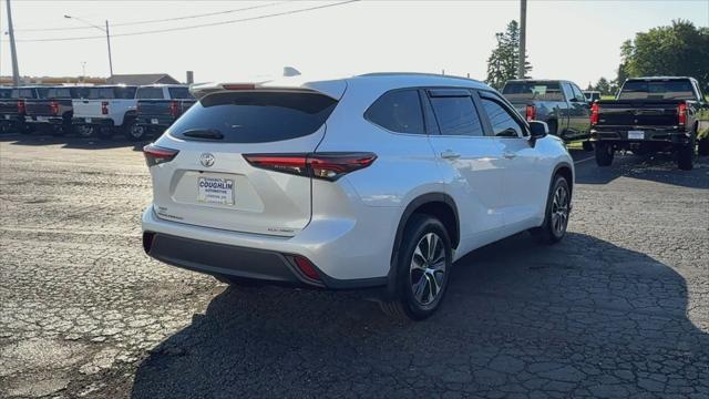 used 2024 Toyota Highlander car, priced at $46,995