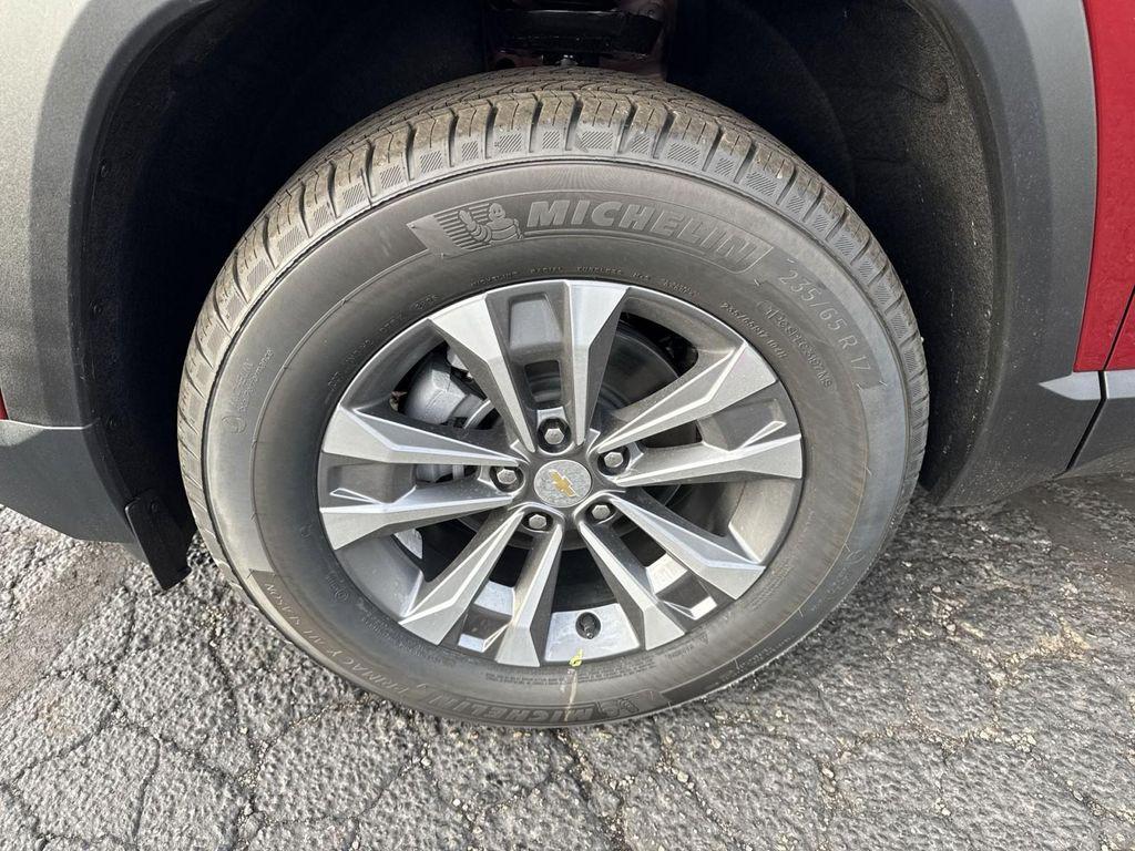 new 2026 Chevrolet Equinox car, priced at $35,040