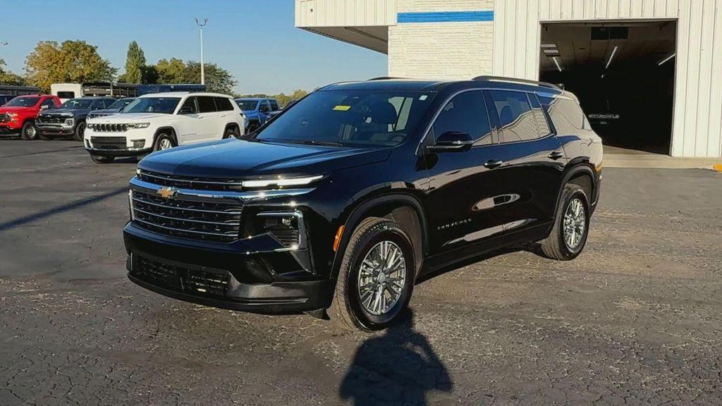 used 2024 Chevrolet Traverse car, priced at $40,795